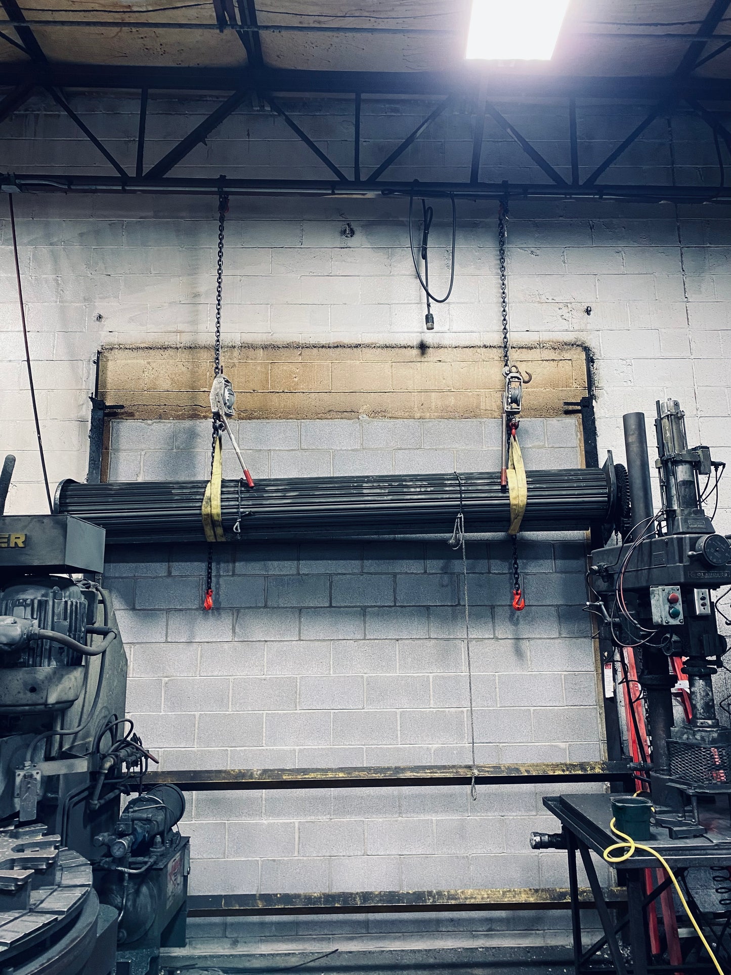 1 1/2 Ton Cable Hoist